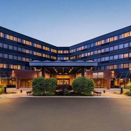 Отель Crowne Plaza Edison By Ihg Экстерьер фото