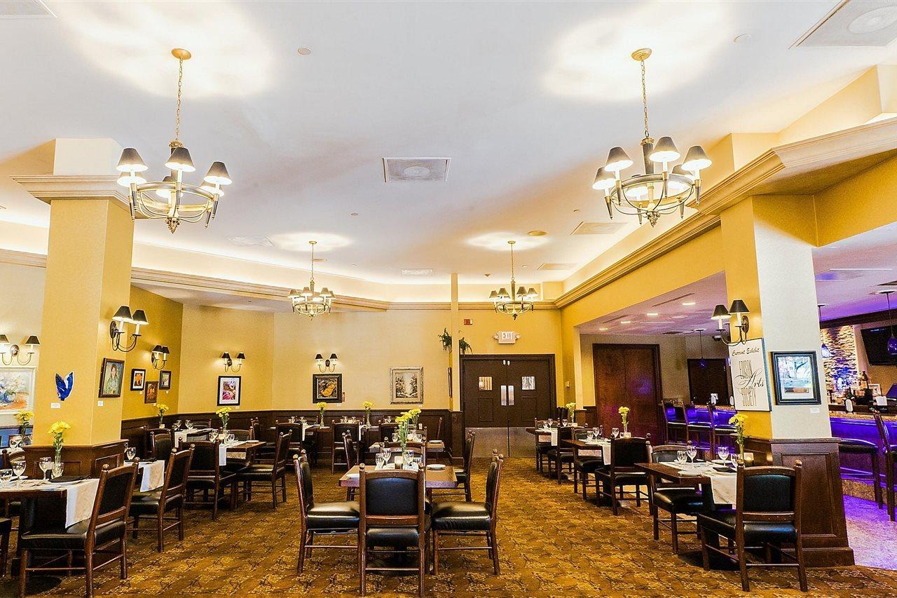 Отель Crowne Plaza Edison By Ihg Экстерьер фото