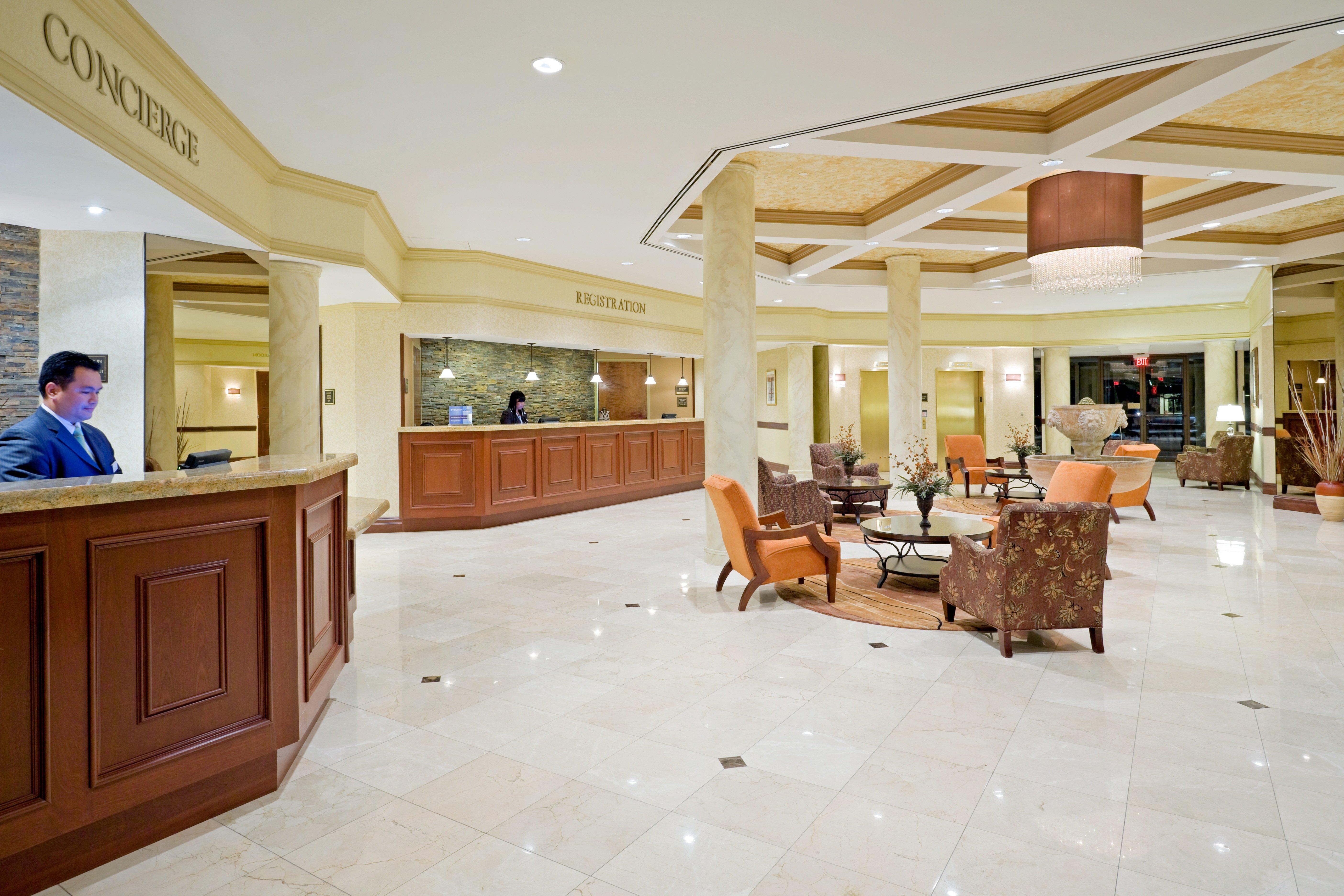Отель Crowne Plaza Edison By Ihg Экстерьер фото